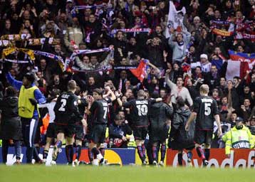 Λιόν και Φενέρμπαχτσε συμπλήρωσαν το παζλ των «16» τoυ Champions League