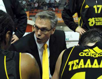 Παραδόθηκε στη Μάλαγα ο Αρης με 73-52