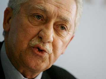 Την υποψηφιότητά του για την ηγεσία του ΣΥΝ ανακοίνωσε ο Φ.Κουβέλης