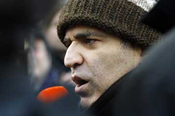 Δεν μπαίνει στην κούρσα διεκδίκησης της ρωσικής προεδρίας ο Γκάρι Κασπάροφ