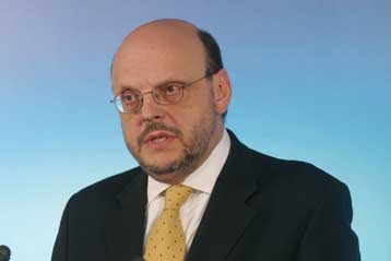 Αμετακίνητη εμφανίζεται η κυβέρνηση για τις επιλογές της στο Ασφαλιστικό