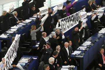 Υπεγράφη στο Στρασβούργο ο Χάρτης Θεμελιωδών Δικαιωμάτων της ΕΕ