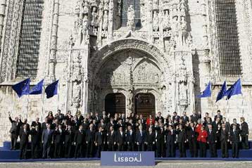 Πανηγυρική υπογραφή της Συνθήκης της Λισαβόνας για την Ευρώπη των «27»