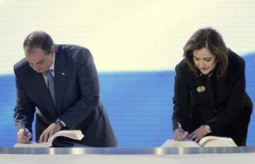 Ικανοποίηση Καραμανλή για την υπογραφή της Συνθήκης της Λισαβόνας