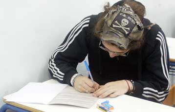 Καθηγητές στο πειθαρχικό για την υπόθεση αλλοίωσης γραπτών στο μάθημα των Αγγλικών