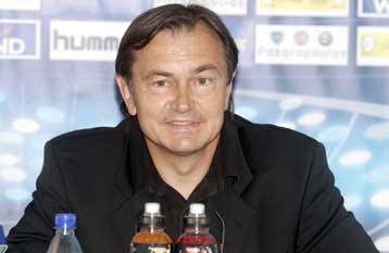 Το ματς με Παναθηναϊκό είναι καλή προετοιμασία εν όψει Μπορντό, λέει ο Λίνεν