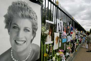 Στη δημοσιότητα επιστολές της πριγκίπισσας Νταϊάνα προς τον Ντόντι