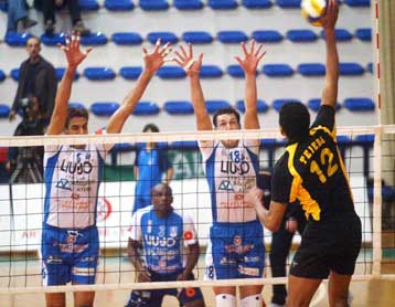 Ο Ηρακλής νίκησε την ΑΕΚ και περιμένει το ματς του Παναθηναϊκού με τον Αρη