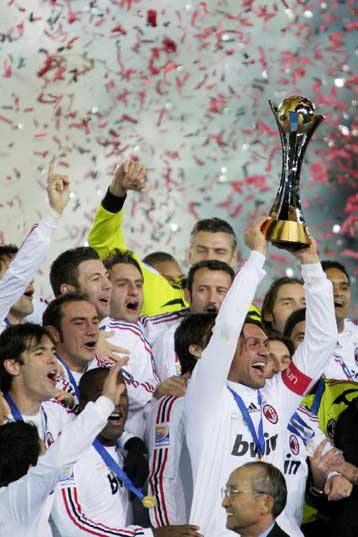 Κορυφαία του κόσμου η Μίλαν, 4-2 τη Μπόκα Τζούνιορς