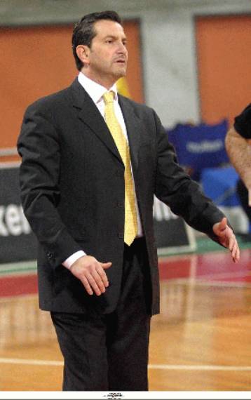 Τον Ηλία Ζούρο θέλει στον πάγκο του ο Πανελλήνιος