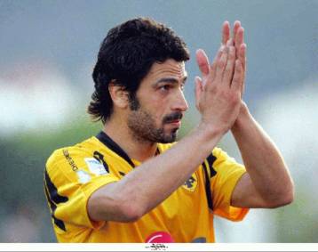 Οι διαιτητές παίζουν σαν χ… στο Καραϊσκάκη, υποστηρίζει ο Ζήκος