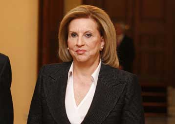 Νέες βολές από την Αντιπολίτευση για την αλλαγή φρουράς στο υπουργείο Απασχόλησης