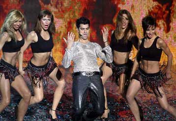 Καλομοίρα, Χρύσπα και Κώστας Μαρτάκης οι υποψήφιοι για την 53η Eurovision