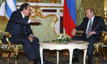 Τις πολύ καλές σχέσεις Ελλάδας – Ρωσίας επαναβεβαίωσαν Καραμανλής και Πούτιν