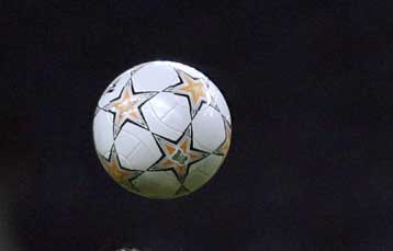 Να σφραγίσουν τα διαβατήριά τους για τους «32» θέλουν Αρης, Πανιώνιος και ΑΕΚ