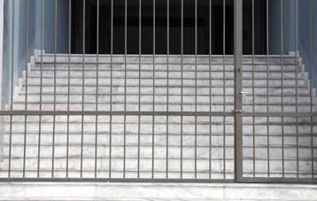 Παραμένει το… λουκέτο στα πρωταθλήματα Β και Γ Εθνικής