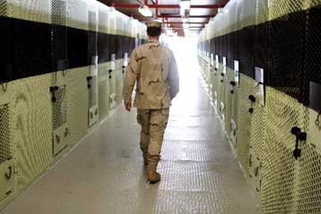 Βοηθήστε μας να κλείσουμε το Γκουαντάναμο, λέει η Κοντολίζα Ράις