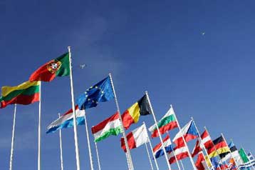 Νοσηλεία χωρίς σύνορα στην ΕΕ από το 2008 προωθεί μετ εμποδίων η Κομισιόν