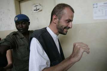 Aρχισε στο Τσαντ η δίκη έξι Γάλλων κατηγορουμένων για απόπειρα απαγωγής παιδιών