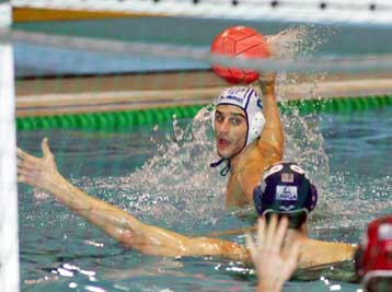 Ήττες για Ολυμπιακό και Εθνικό από Μλάντοστ και Βάσας στην Ευρωλίγκα