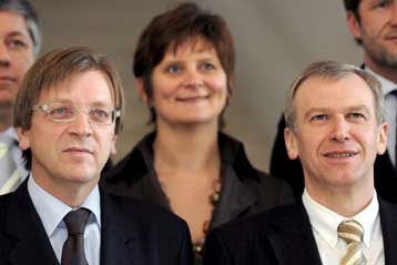 Ψήφος εμπιστοσύνης δόθηκε στη μεταβατική κυβέρνηση του Γκι Φέρχοφστατ στο Βέλγιο