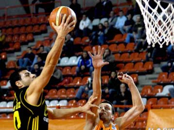 Στα ημιτελικά προκρίθηκε ο Αρης και θα αντιμετωπίσει τον Ολυμπιακό