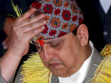 Κατάργηση της μοναρχίας προωθεί η κυβέρνηση του Νεπάλ