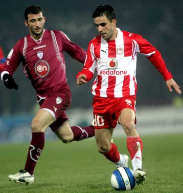 Κατά 70% παίκτης του Ολυμπιακού ο Μπελούτσι τονίζει ο μάνατζέρ του