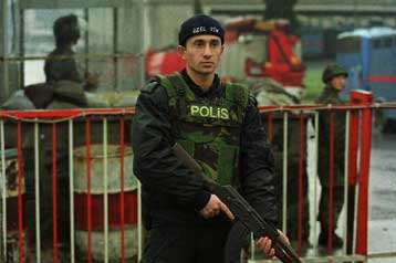 Η τουρκική αστυνομία σταμάτησε επίδοξο βομβιστή στην Κωνσταντινούπολη