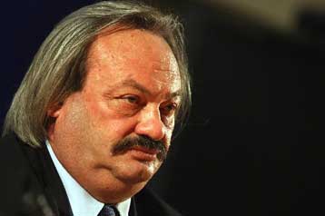 Έρευνα για τις αποφάσεις Ζαχόπουλου διέταξε ο Γ.Κολιοκώστας