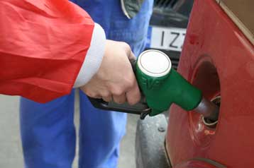 Προς νέα αναβολή η εξίσωση των φόρων στο πετρέλαιο θέρμανσης και κίνησης