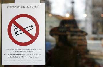 Κάπνισμα τέλος σε καφέ, μπαρ και εστιατόρια στη Γαλλία