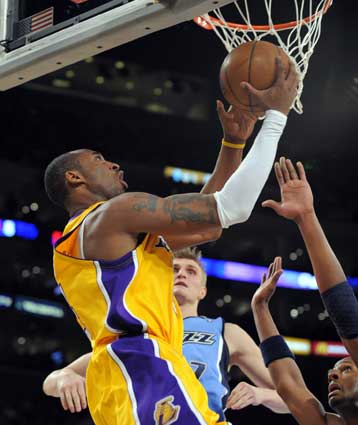 Ιστορική για τον Φιλ Τζάκσον νίκη των Λέικερς επί της Γιούτα