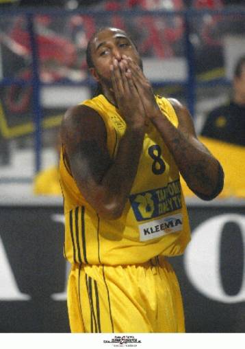 «Κολοσσός» ο Ράιτ και καλή χρονιά για τον Αρη