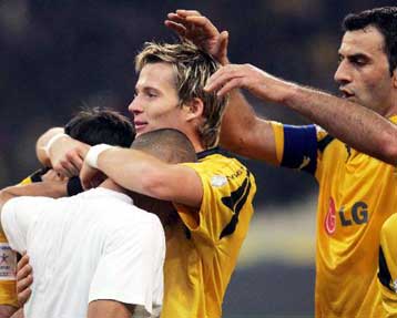 Eύκολα και απλά κορυφής συνέχεια για την ΑΕΚ