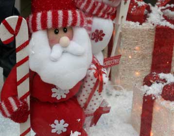 Παραμονή Πρωτοχρονιάς με κάλαντα και αγορές της τελευταίας στιγμής