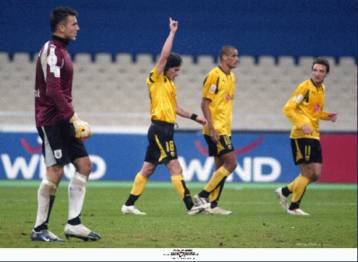 Ακριβώς αντίθετη η πορεία των δύο δικεφάλων στη Σούπερ Λίγκα