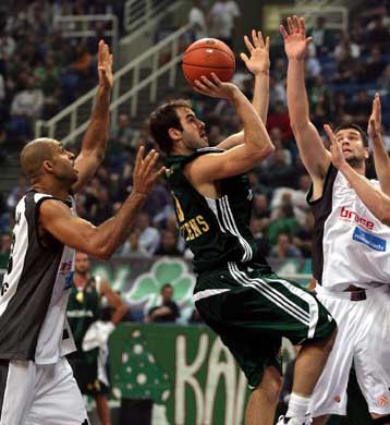 Πρώτος στις «μάχες» του 2008 ο Παναθηναϊκός