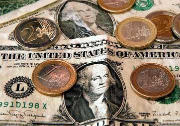 Με υποχώρηση έναντι του ευρώ υποδέχτηκε το δολάριο το 2008