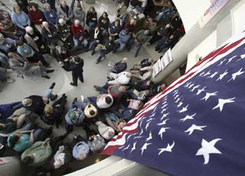 Από την παγωμένη Αϊόβα αρχίζει η κούρσα για τη διεκδίκηση του Λευκού Οίκου