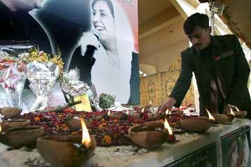 «Καταδικασμένη» η βρετανική συνδρομή στη διαλεύκανση της δολοφονίας Μπούτο