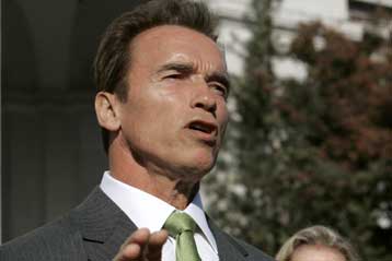 Σύγκρουση της Ουάσινγκτον με 16 πολιτείες για τα καυσαέρια των αυτοκινήτων