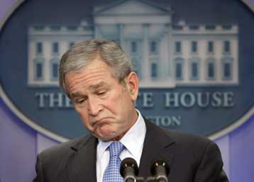 Τη λήψη δέσμης μέτρων ικανών να τονώσουν την οικονομία, εξετάζει ο Τζ.Μπους