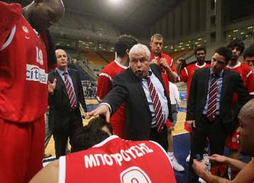 Ταλαιπωρία στην επιστροφή του Ολυμπιακού από την Ιταλία