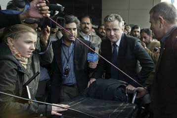 Έφτασε στο Πακιστάν η ομάδα της Σκοτλαντ Γιαρντ για την έρευνα της δολοφονίας Μπούτο