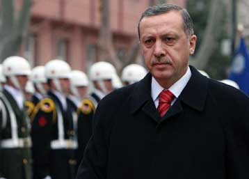 Επίσκεψη Ερντογάν στο Ντιγιάρμπακιρ, επιρρίπτει ευθύνες για την επίθεση στο ΡΚΚ