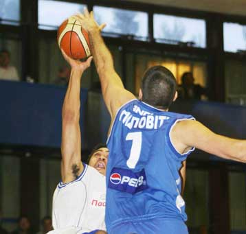 «Κολοσσιαίο» διπλό μέσα στο Αιγάλεω, 75-71 για τους Ροδίτες