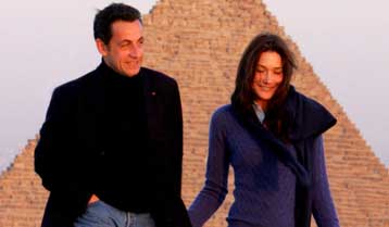 «Πιθανός» ένας γάμος Νικολά Σαρκοζί – Κάρλα Μπρούνι στις αρχές Φεβρουαρίου