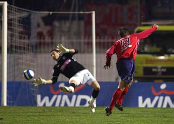 Eπέστρεψε στις νίκες με διπλό στο Περιστέρι ο Πανιώνιος