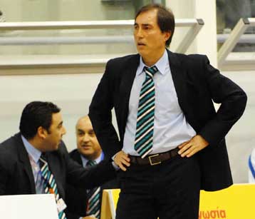 Ο Κολοσσός χώρισε με τον Στίνσον και δεσμεύτηκε με τον Τέιλορ